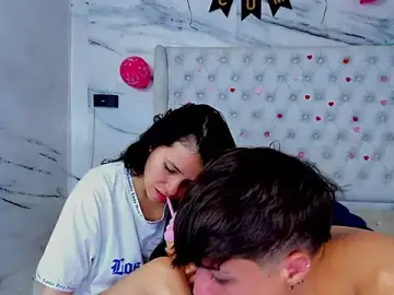 Stripchat Adult Webcams of Ari_and_Storm