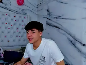 Stripchat Adult Webcams of Ari_and_Storm