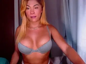 Stripchat Free Porn Cam of TastyTrap_18