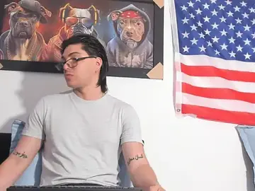 Stripchat Live Sex Cam of Karimferrer