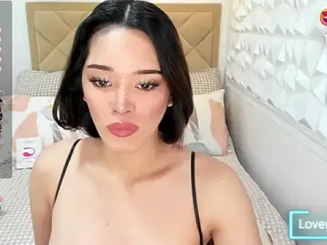 Stripchat Adult Webcam of TsHeartXxx