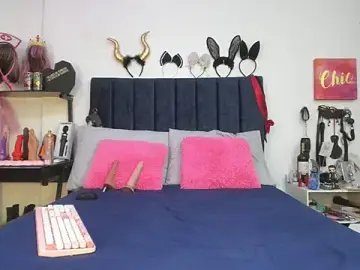 Stripchat Watch Live Sex Cams of emmily_giraldo