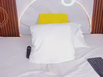 Stripchat Free Live Porn of miamiller69