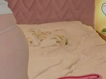 Stripchat Free Live Porn of Iwi_wi_wi