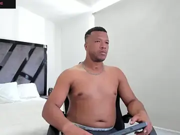 Stripchat Adult Webcam of AnnieAndStefan