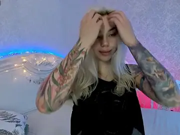 Stripchat Free Porn Cam of LillyMoure_