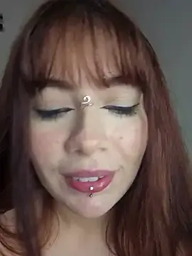 Stripchat Adult Webcam of ingridequinti